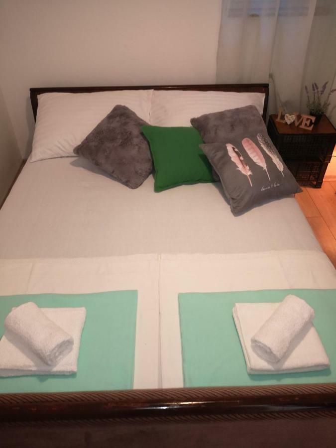 Apartmani Krijesnica Сен Екстериор снимка